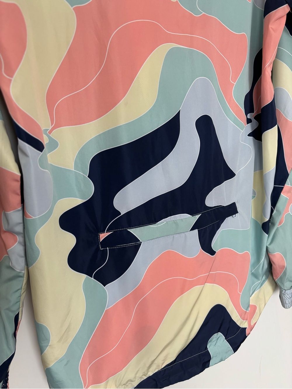 Adidas Packable Windbreaker Converts to Beltbag Colorful Camo Pattern Size S - Picture 9 of 13